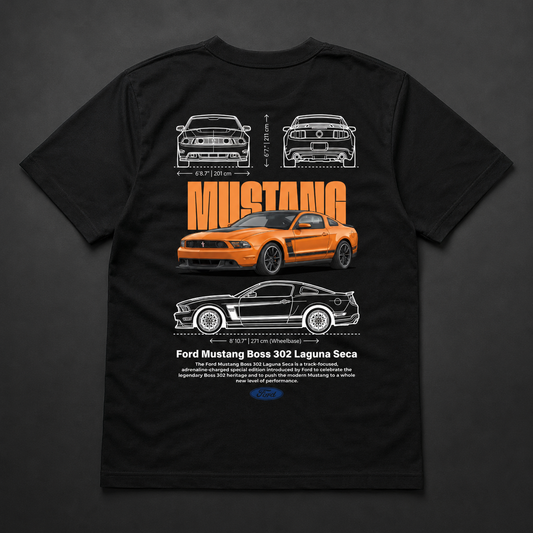 Polera negra Ford Mustang Boss 302 Laguna Seca con diseño automotriz trasero
