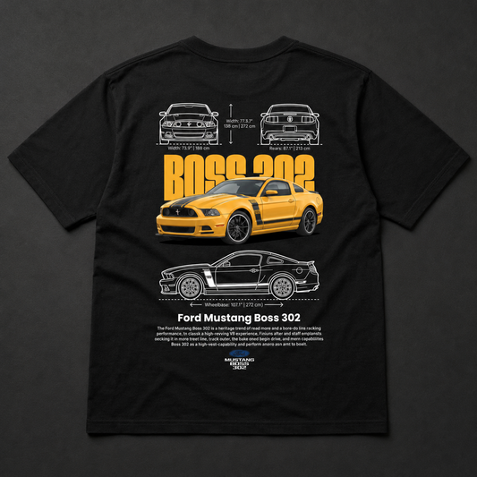 Polera negra Ford Mustang Boss 302 con diseño automotriz trasero